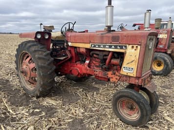 Main image Farmall 656