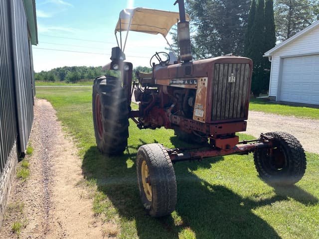 Image of Farmall 656 equipment image 2