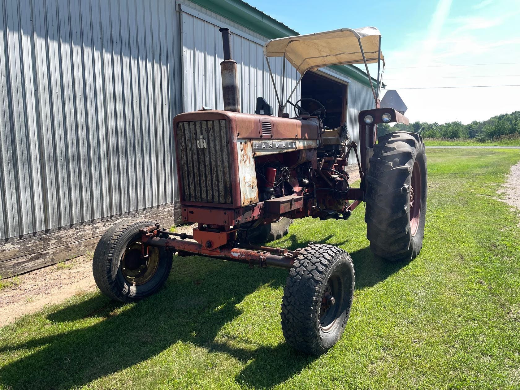 Farmall 656 Equipment Image0