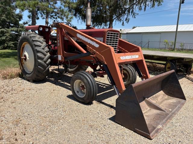 Image of Farmall 656 equipment image 1