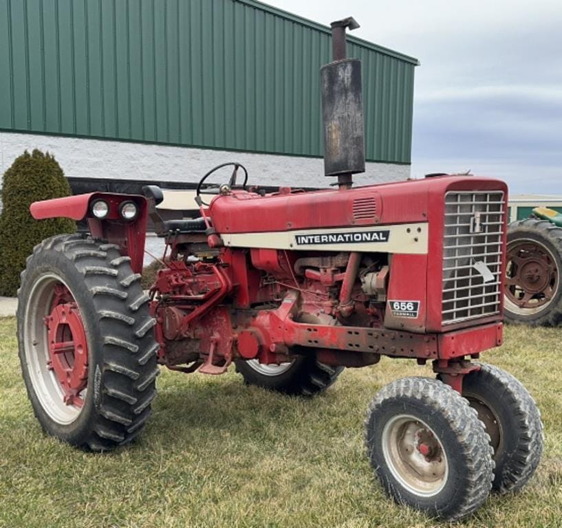 Main image International Harvester 656