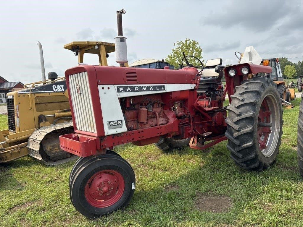Image of Farmall 656 Primary image