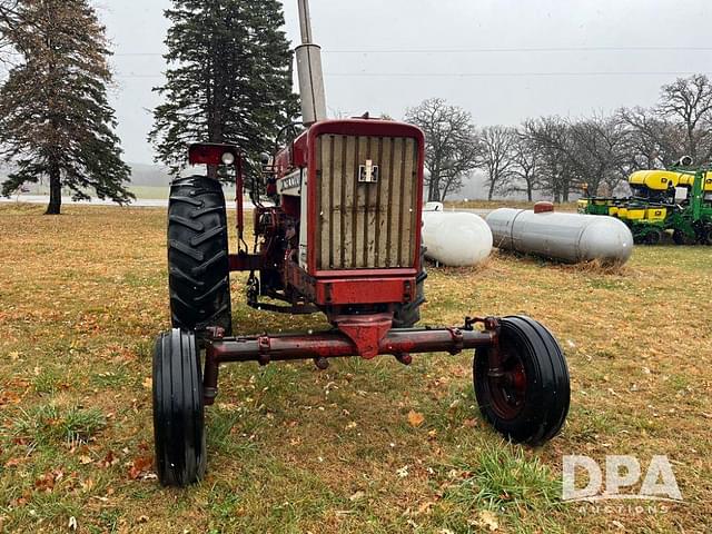 Image of Farmall 656 equipment image 3