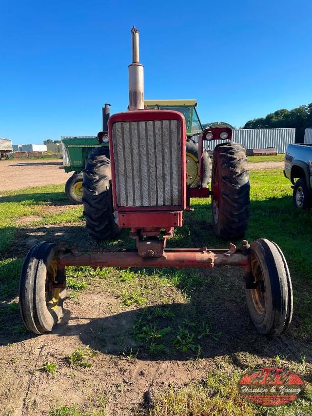 Image of Farmall 656 equipment image 1