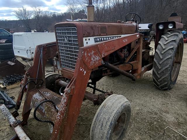 Image of Farmall 656 equipment image 1