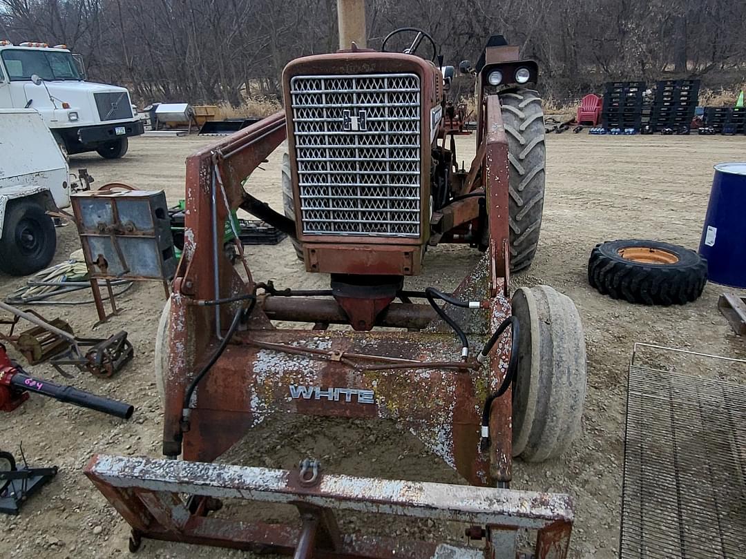 Image of Farmall 656 Primary image