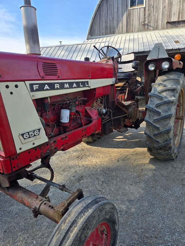 Image of Farmall 656 equipment image 4