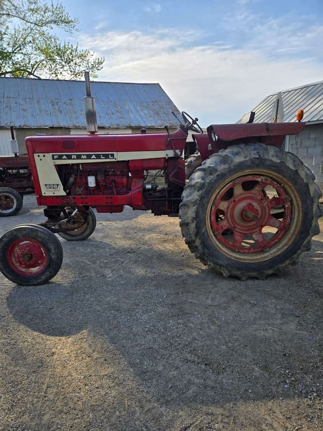 Image of Farmall 656 equipment image 1