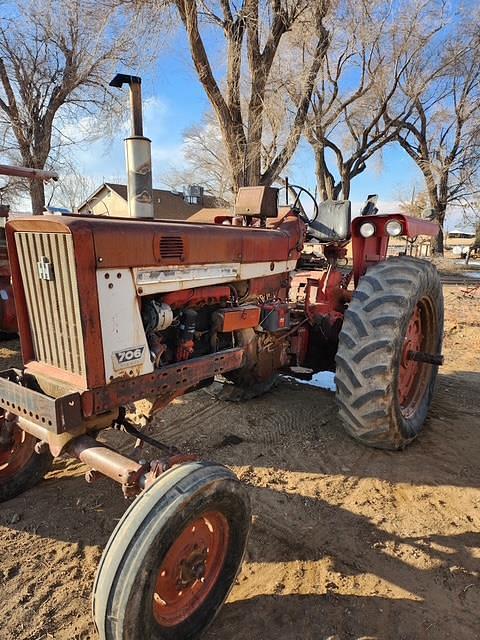 Image of Farmall 706 equipment image 4