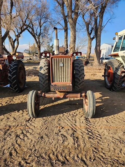 Image of Farmall 706 equipment image 3