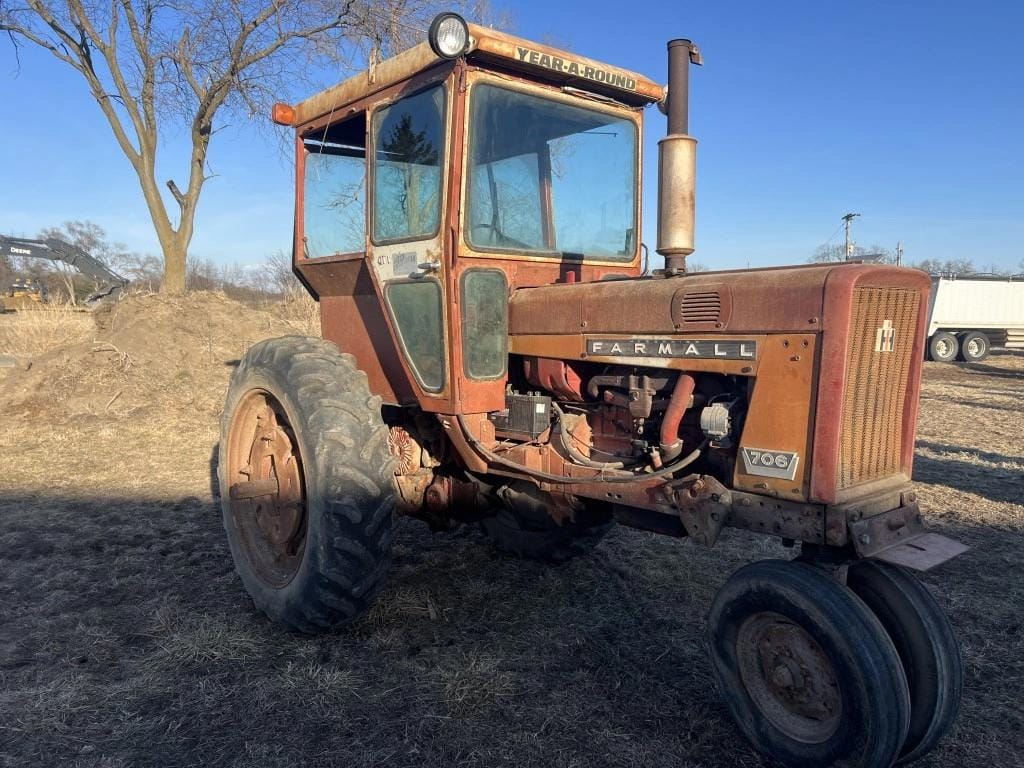 Farmall 706 Equipment Image0