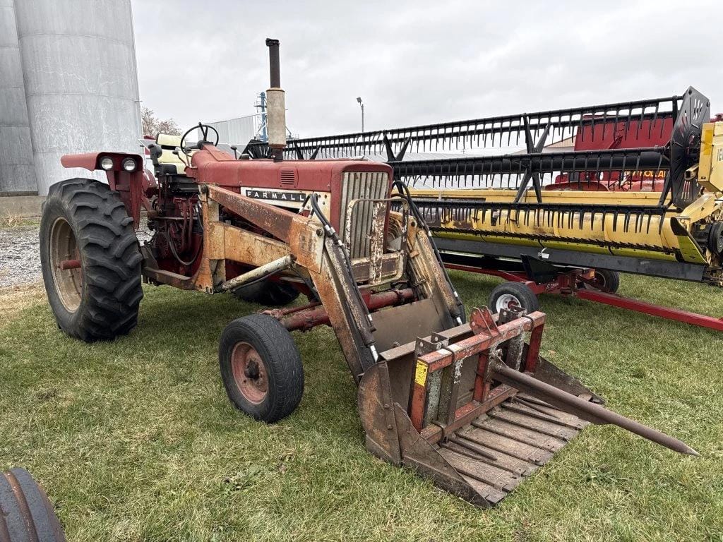 Farmall 706 Equipment Image0