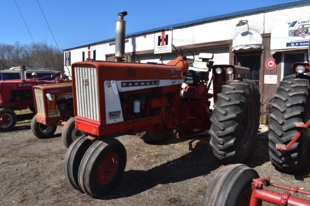 SOLD - Farmall 706 Tractors with 80 HP | Tractor Zoom
