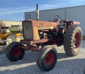 Farmall 706 Image
