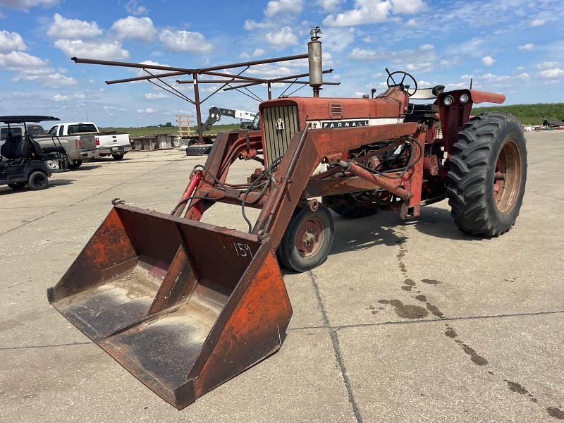 Image of Farmall 706 Primary image