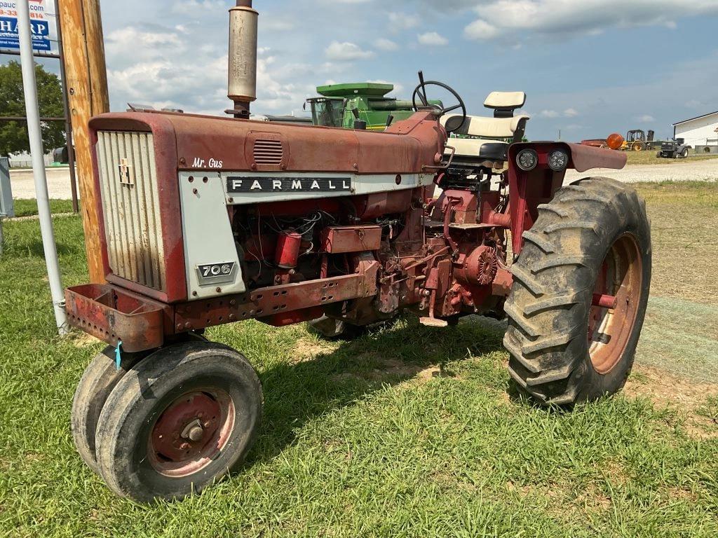 Image of Farmall 706 Primary image