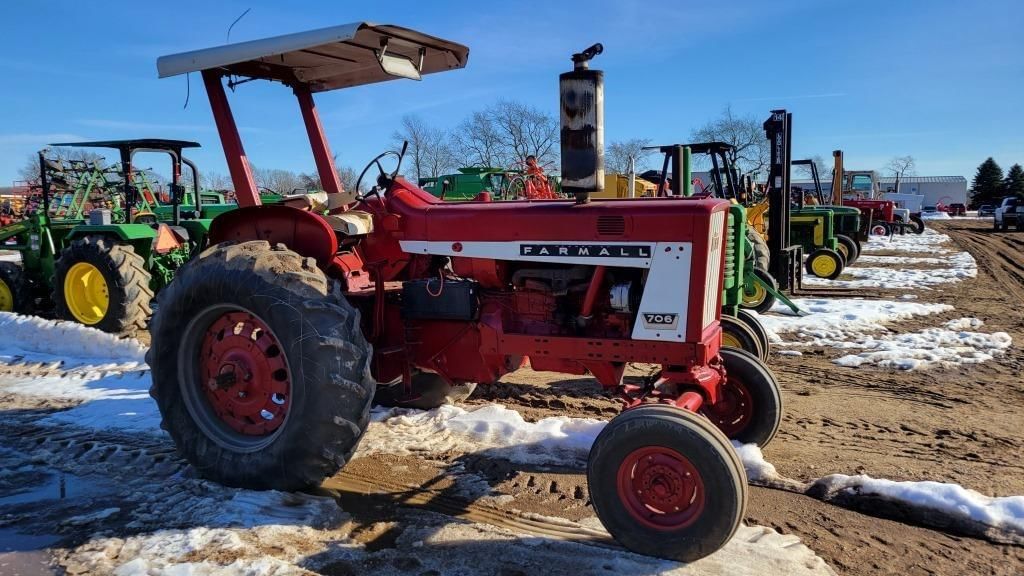 Main image International Harvester 706