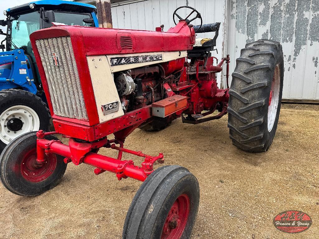 Image of Farmall 706 Primary image