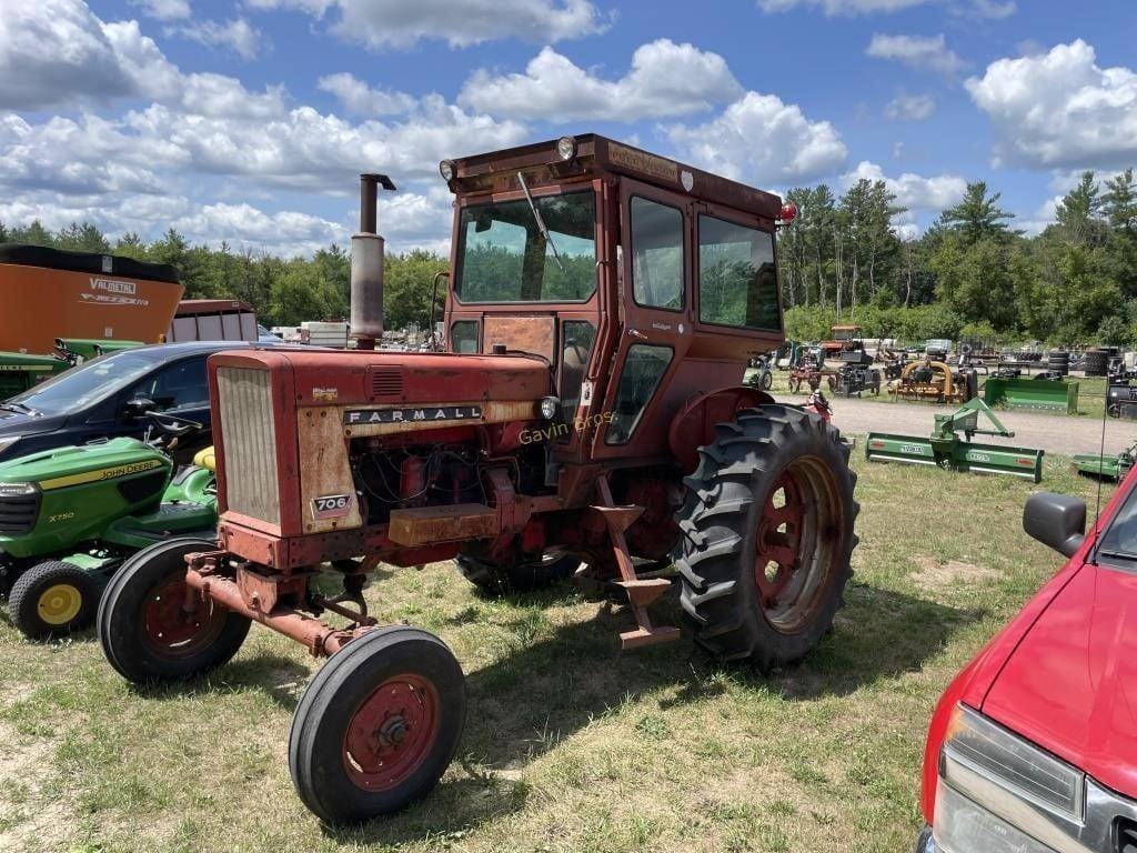 Main image International Harvester 706