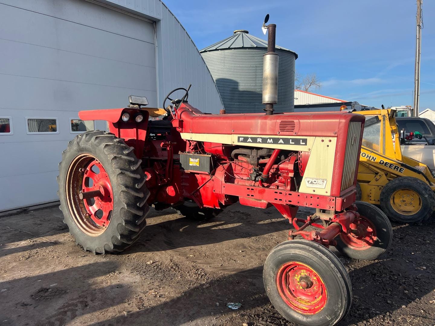 Main image International Harvester 706