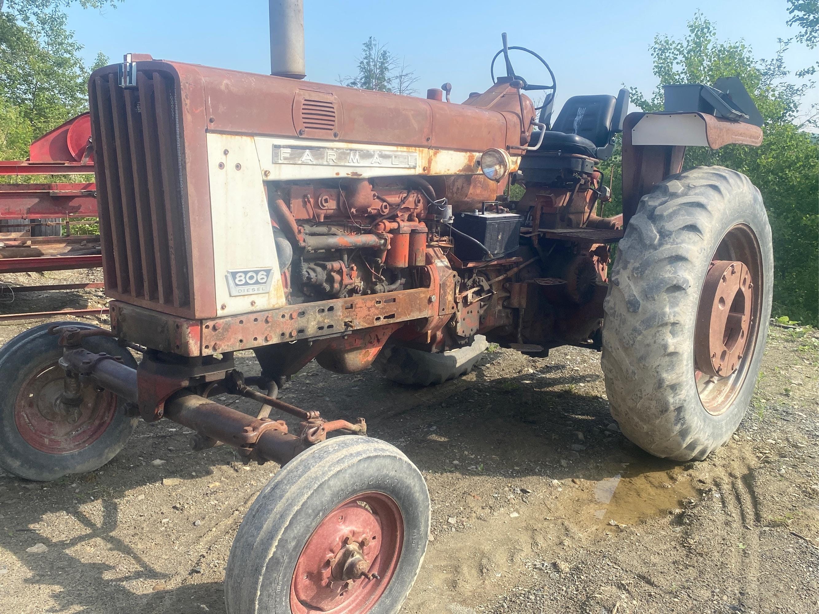 Main image International Harvester 806