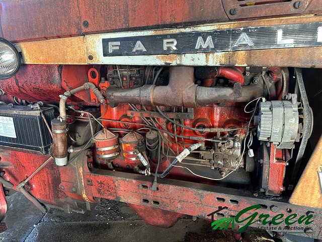 Image of Farmall 806 equipment image 4