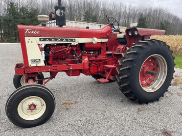 Main image International Harvester 806