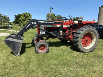 Main image International Harvester 806