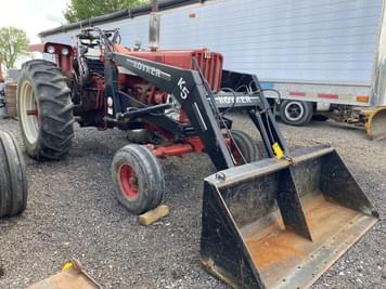 Main image International Harvester 806