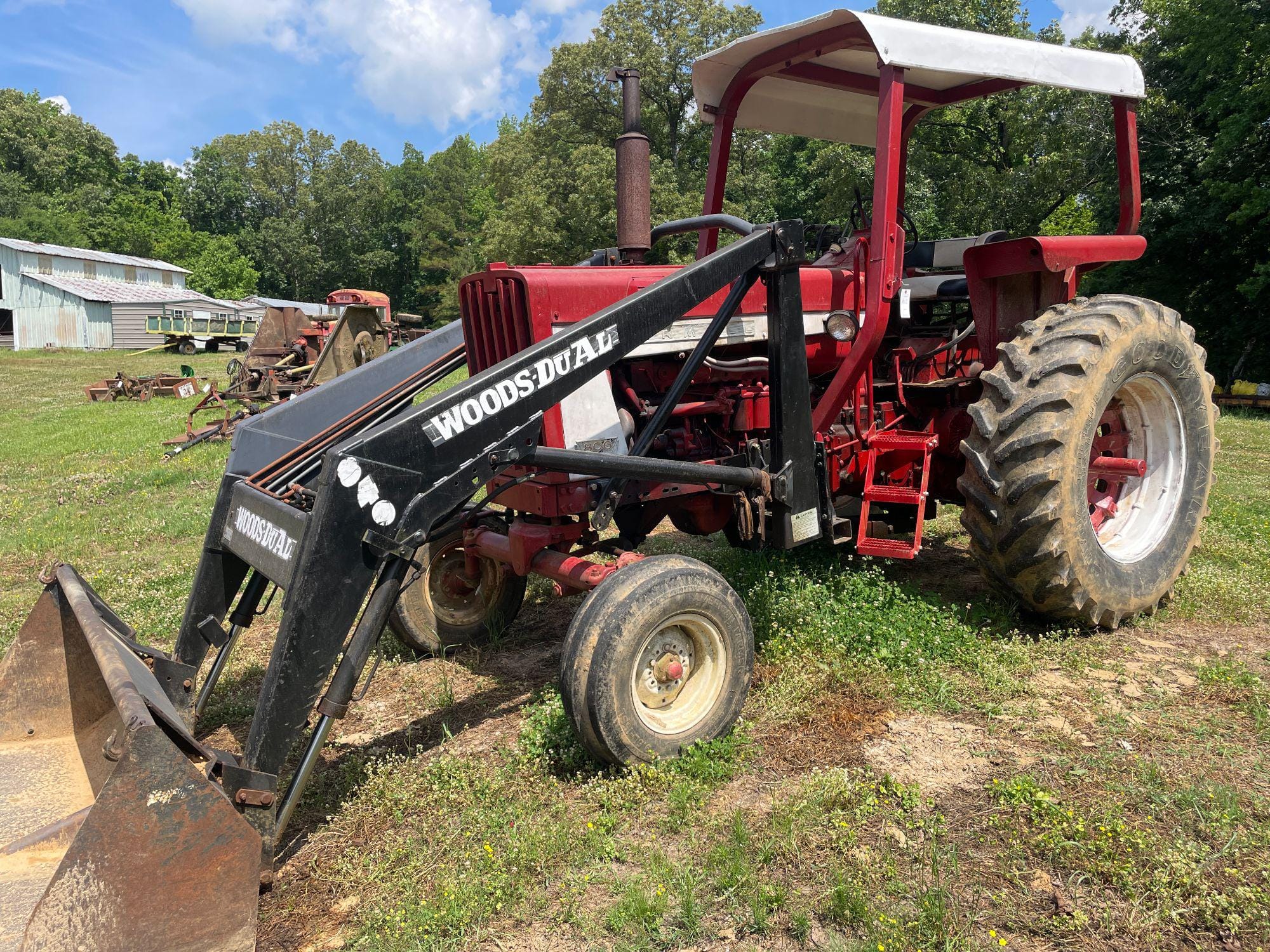 Main image Farmall 806