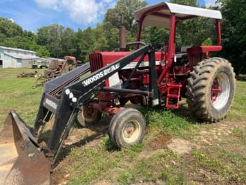 Main image Farmall 806