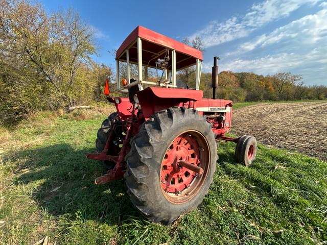 Image of International Harvester 856 equipment image 2