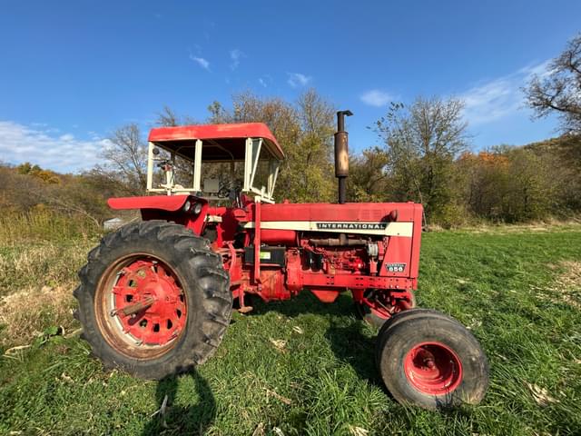 Image of International Harvester 856 equipment image 1
