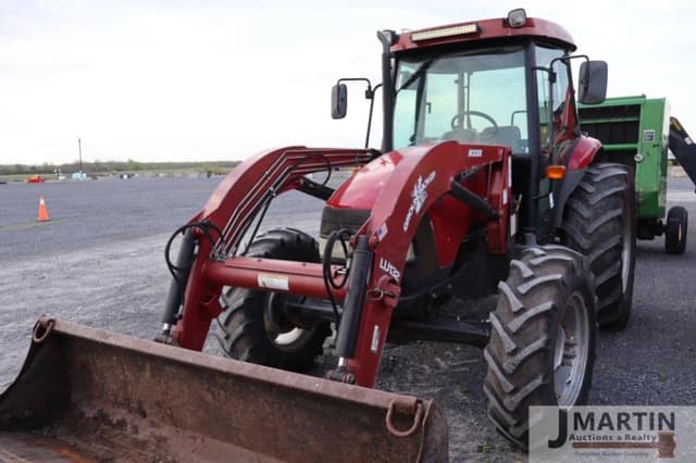 Image of Case IH Farmall 95 equipment image 1