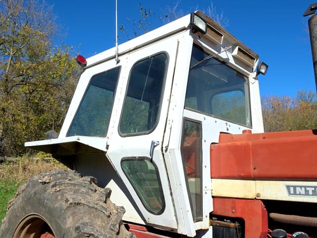 Image of International Harvester 966 equipment image 4