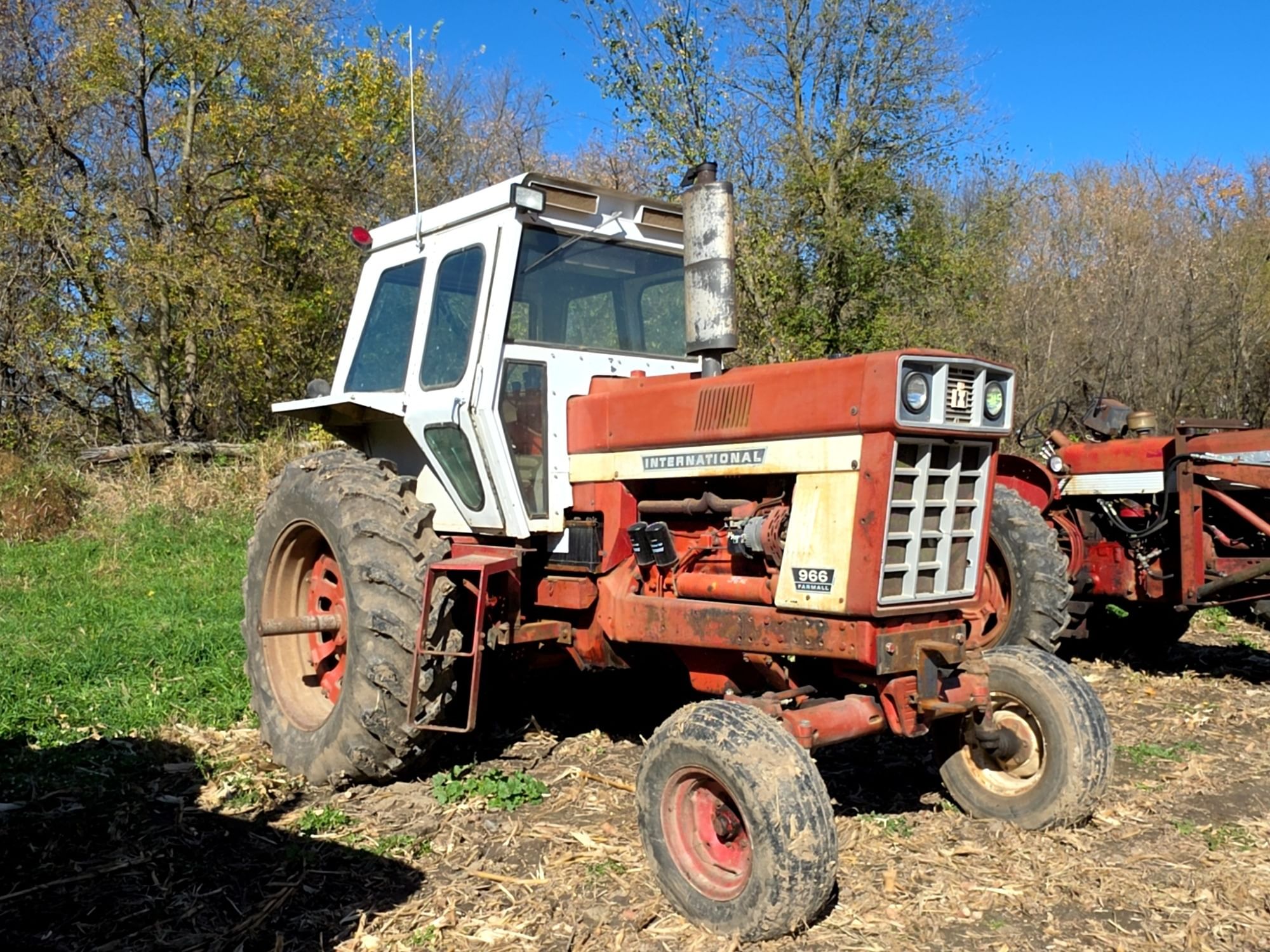 International Harvester 966 Equipment Image0