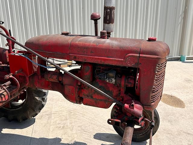 Image of Farmall A equipment image 2