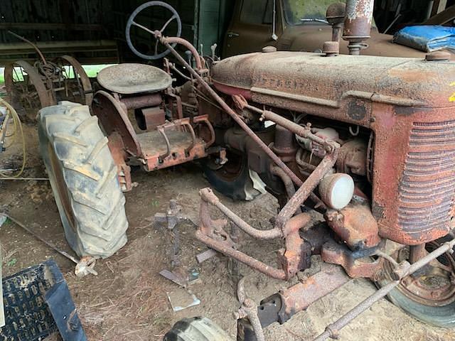 Image of Farmall A equipment image 2