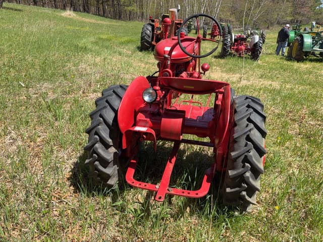 Image of Farmall A equipment image 3