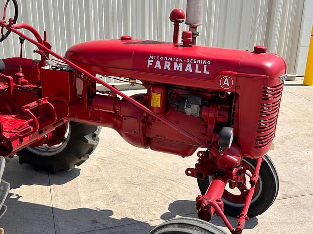 Image of Farmall A equipment image 2