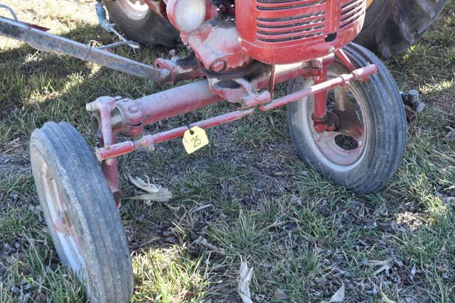 Image of Farmall A equipment image 4