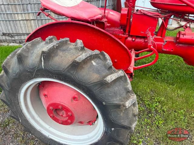 Image of Farmall A equipment image 2