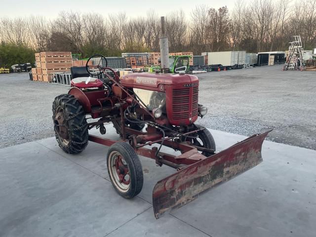 Image of Farmall A equipment image 2