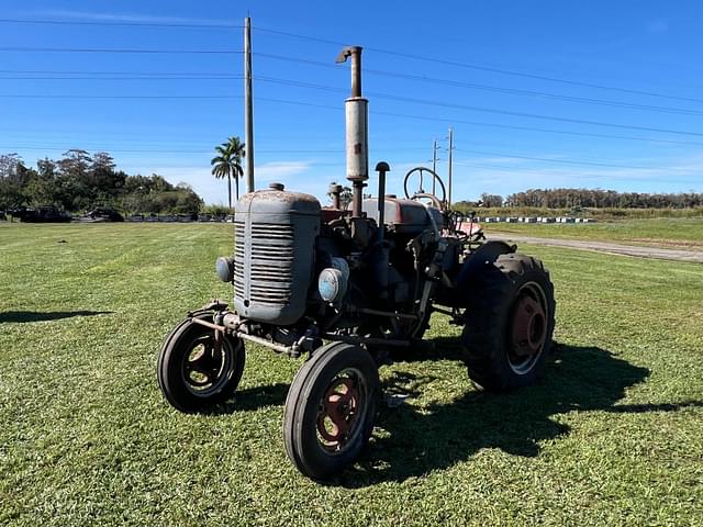 Image of Farmall A equipment image 2