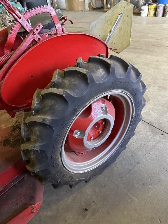 Image of Farmall A equipment image 4