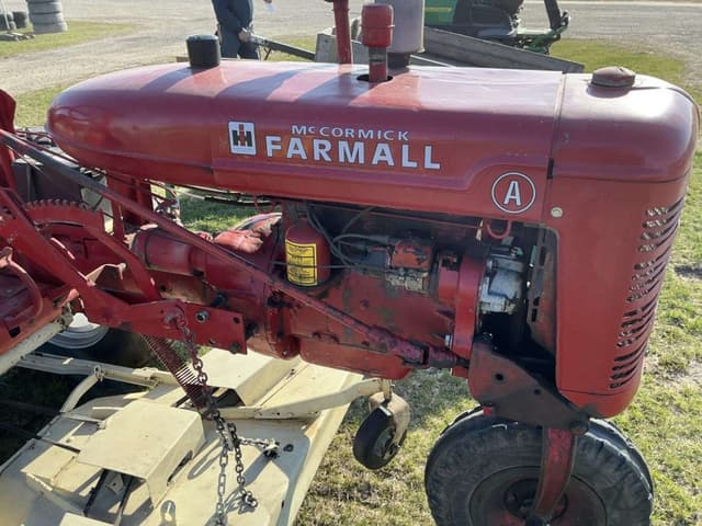 Image of Farmall A equipment image 3