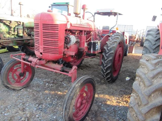 Image of Farmall A equipment image 1