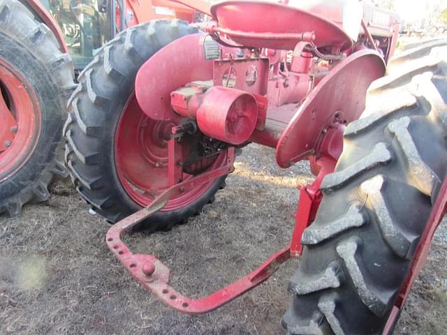 Image of Farmall A equipment image 4