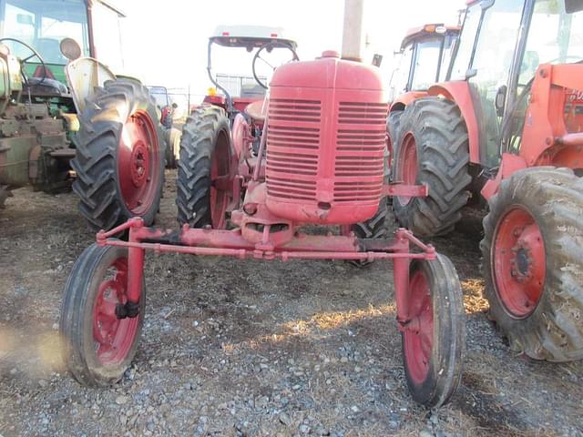 Image of Farmall A equipment image 2