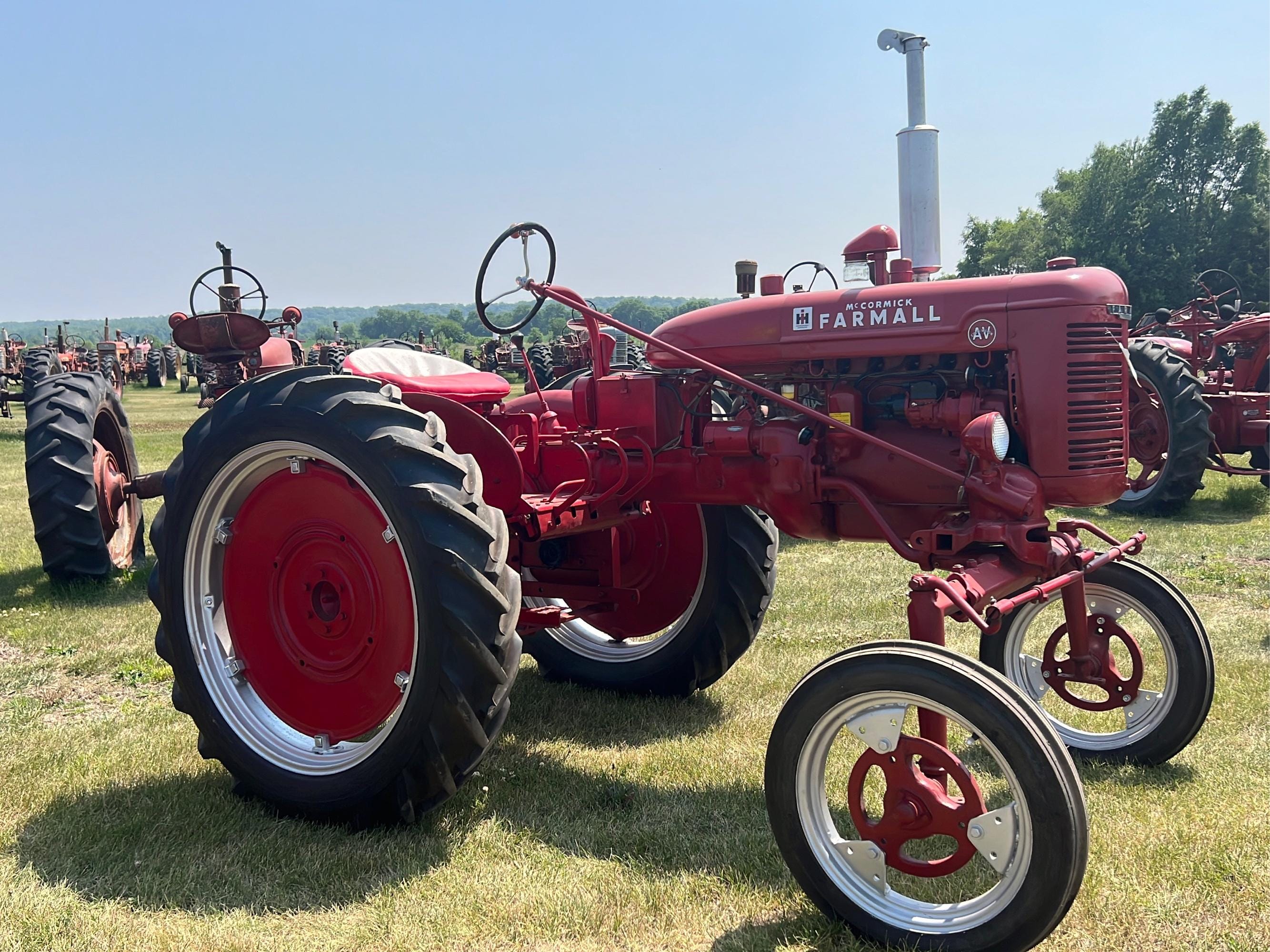 Main image Farmall AV